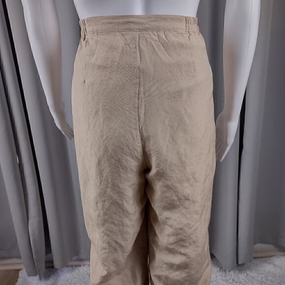 Rene Margo Women's Tan, Beige Fully Lined Side Zip Button Capri Pants Size Large - Picture 4 of 11